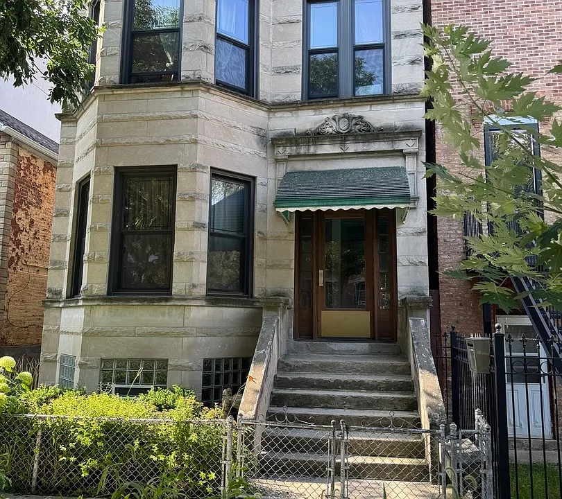 2435 W Thomas St #3F