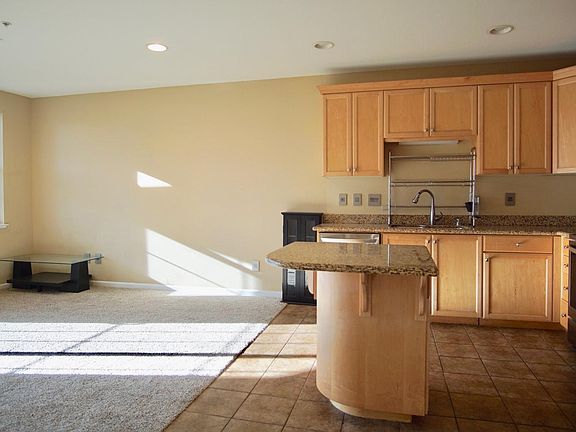 5th image of 88 N Jackson Ave Unit 508