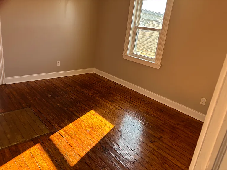 813 Westbank Expy — Photo 10