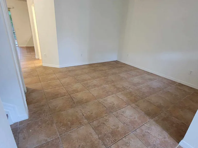 10211 Tin Maple Dr — Photo 2