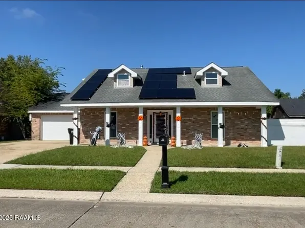 2808 Acorn Dr, Violet, LA 70092