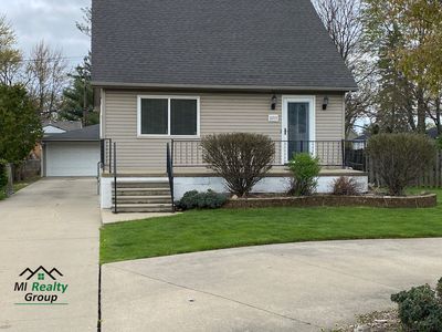 (Undisclosed Address), Fraser, MI, 48026