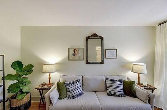 4th image of 5623 Woodrow Ave APT 27