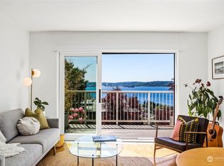515 W Olympic Pl APT 1, Seattle, WA