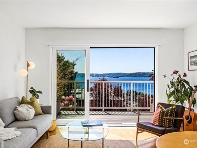 515 W Olympic Place UNIT 1, Seattle, WA, 98119