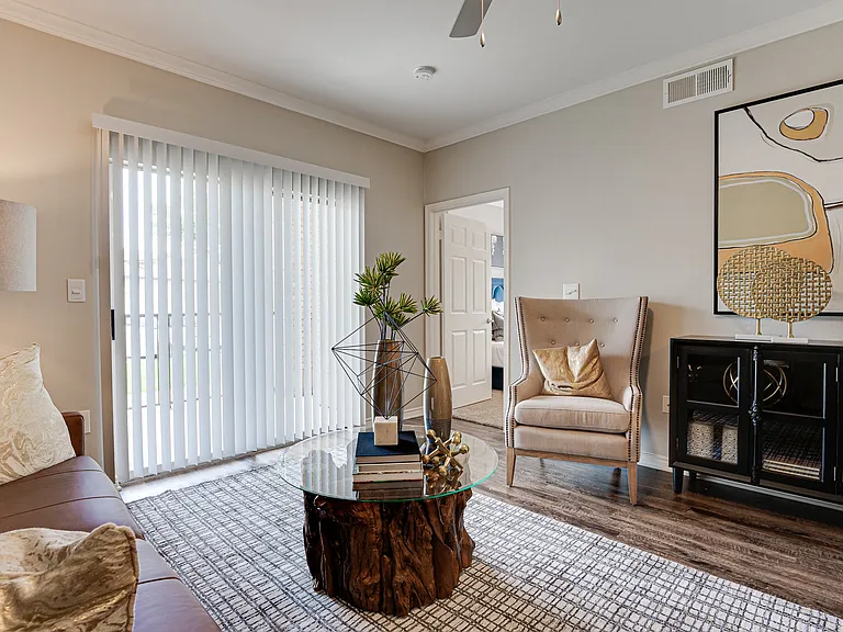 Highland Luxury Living — Photo 9