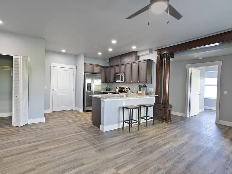 ONE18 West Street Residential — Photo 28