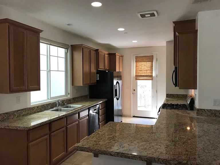 3417 Verona Ter — Photo 3