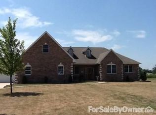 132 Barrington Ln, East Peoria, IL 61611