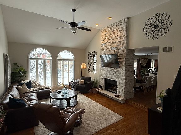 2nd image of 4948 145th St