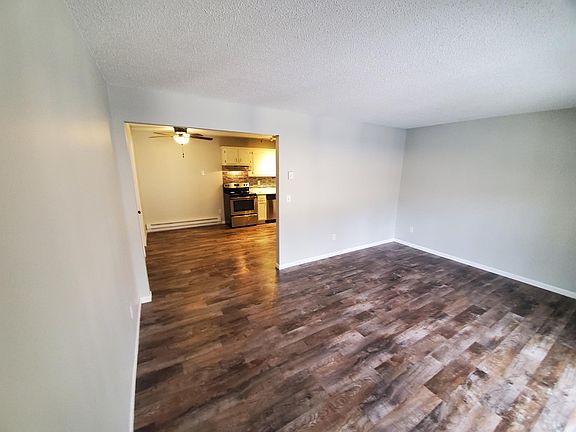3rd image of 832 Wentworth Ave #7