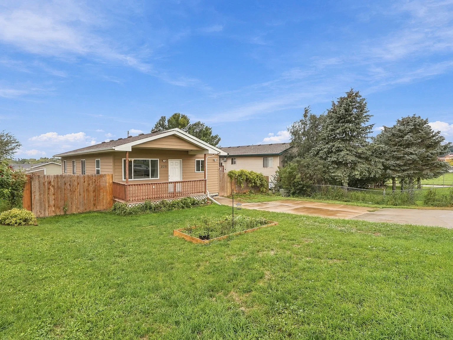 4 bed, 1152 sqft, $1,500 — Photo 3