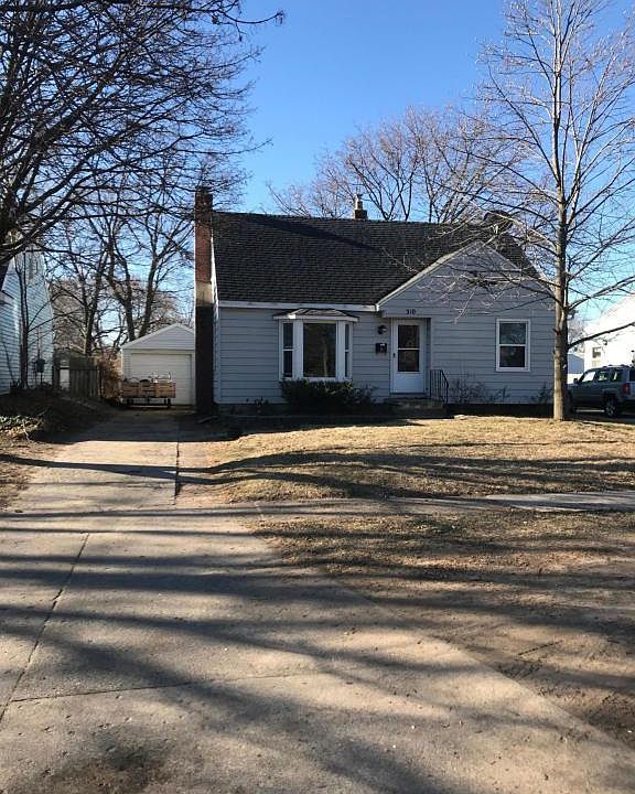 1st image of 310 Maplelawn St SE