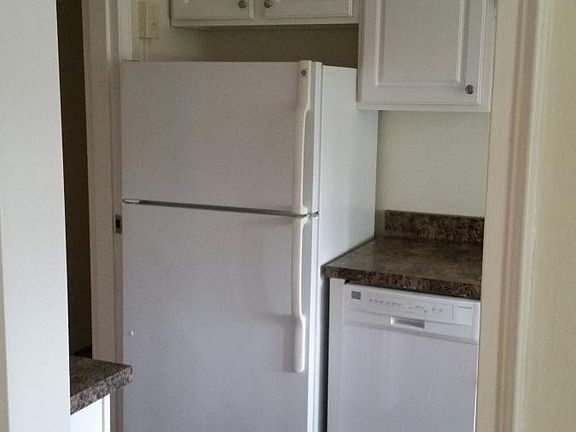 4th image of 2 Lexington Ave APT 2B