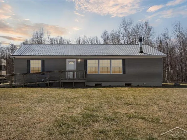 2868 N Flajole Rd, Rhodes, MI 48652