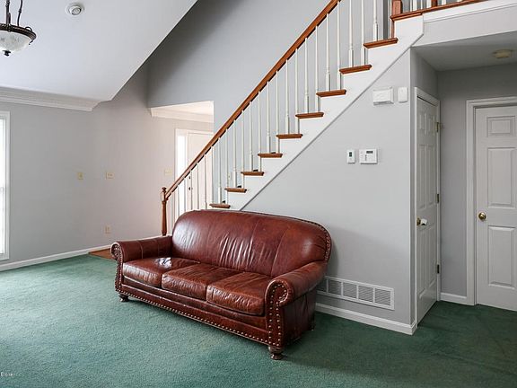 RealTourCast - R Davis - Windsor Keep (1