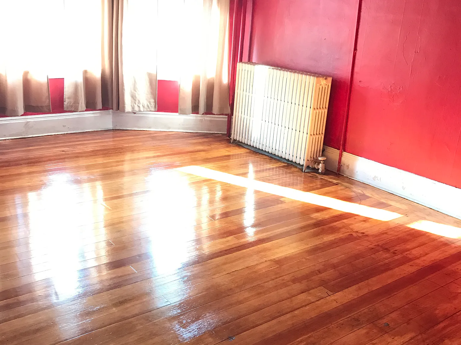 8 bed, 2800 sqft, $2,000 — Photo 3