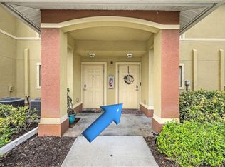 9072 Gervais Cir APT 304, Naples, FL 34120