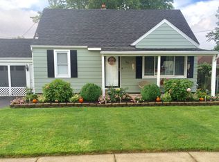 145 Fairvale Dr, Cheektowaga, NY 14225