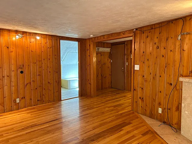Building Photo - 1801 B St #6