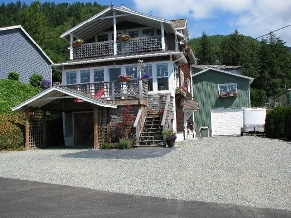 614 Driftwood Ave, Garibaldi, OR 97118