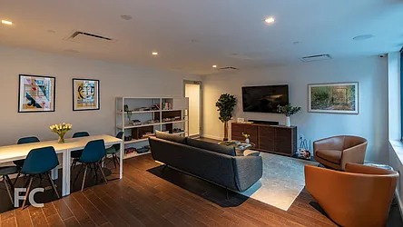 Sold by The Marketing Directors (Arias)