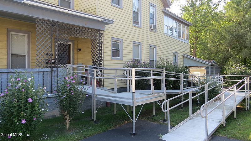 3rd image of 253 S Main Street