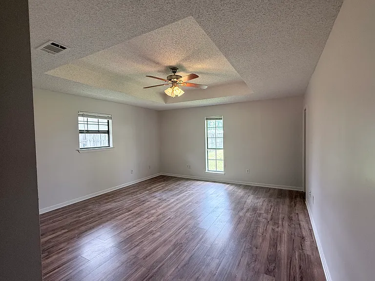 2912 Lancelot Dr — Photo 8