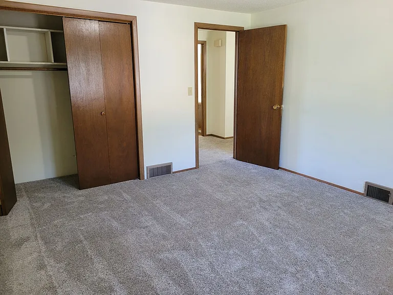 138 N Bay St — Photo 21