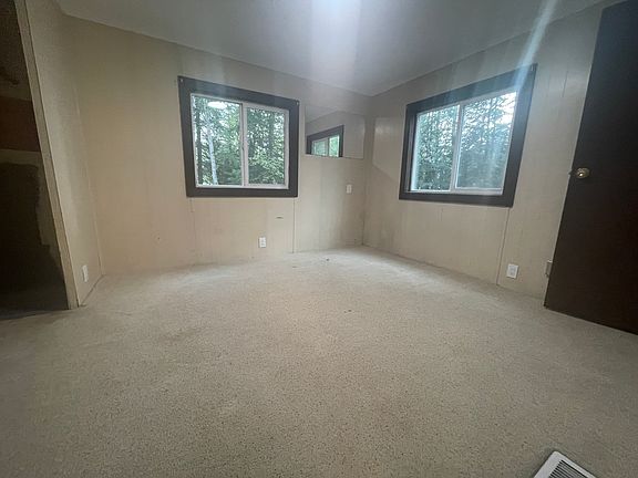 3rd image of 2575 Topaz Ave