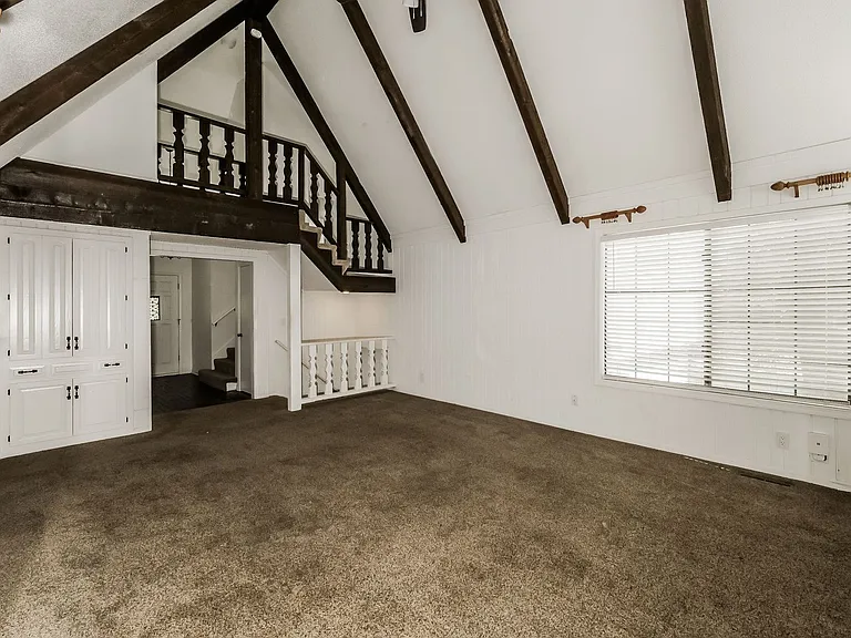 15045 Switzer Rd — Photo 5