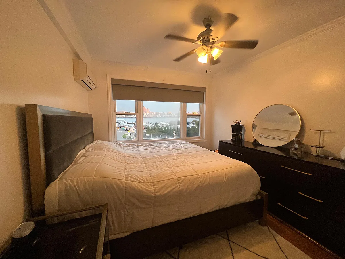 Building Photo - 11 Beverly Pl #1