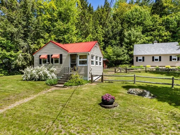 17 Connector Road, Moultonborough, NH 03254