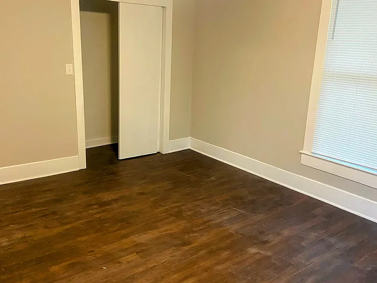 809 N Franklin St #A — Photo 17