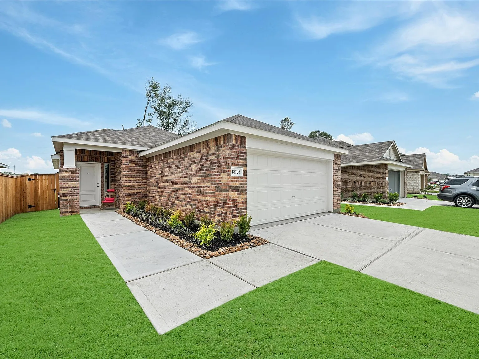 3 bed, 2.0 bath, 1188 sqft, $1,795 — Photo 2