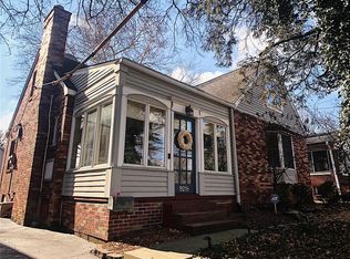 9218 Litzsinger Rd, Saint Louis, MO 63144