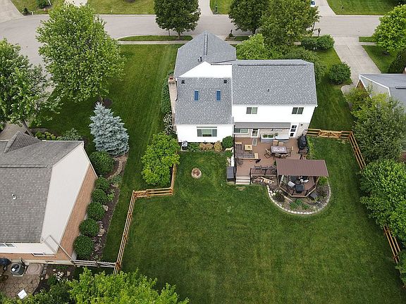 4th image of 7740 Cove View Dr