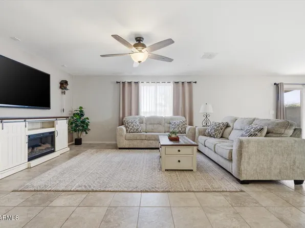 36859 N EL MORRO Trail, San Tan Valley, AZ 85140