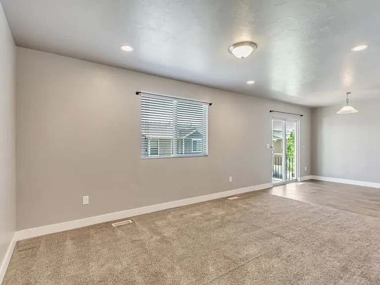 5252 W Armada Way — Photo 3