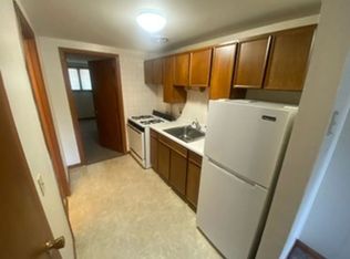 97 Winsor St #18, Ludlow, MA 01056