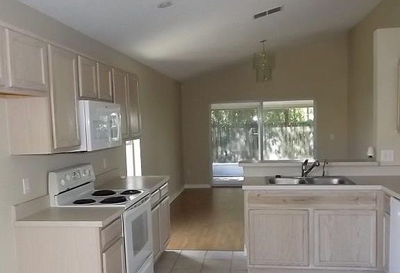 3rd image of 2240 Cobblefield Cir