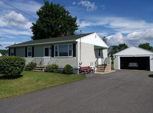611 Lewiston Rd, West Gardiner, ME 04345