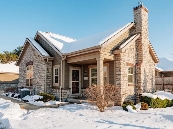 1045 Ann Marie WAY, Oconomowoc, WI 53066