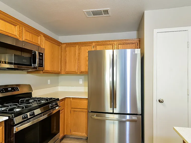 8100 Pursuit Ct — Photo 8