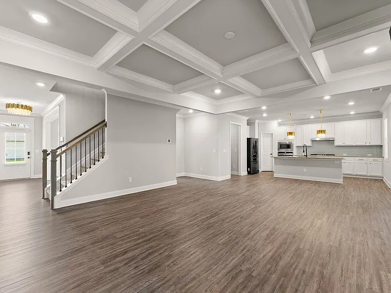4656 Silver Oak Dr — Photo 3