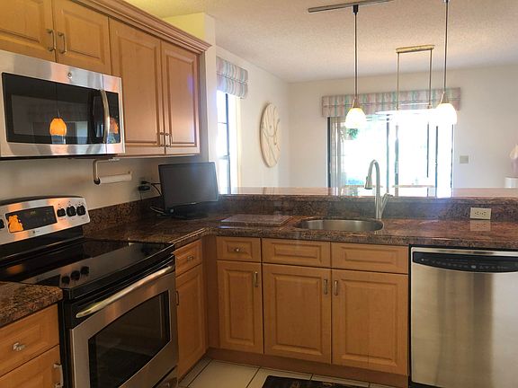 Home For Sale In Palm Chase Lakes