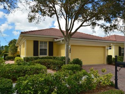 1964 Tarpon Bay Dr N, Naples, FL, 34119