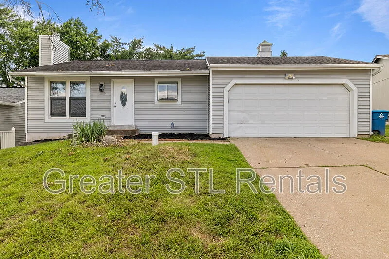 1519 Harvard Way photo 1
