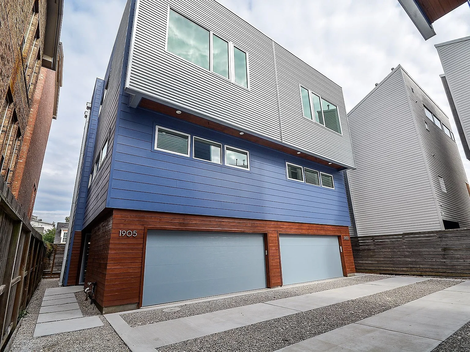 3 bed, 3.5 bath, 2510 sqft, $3,600 — Photo 2