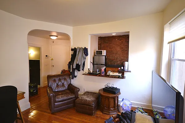 Rented by Bold New York | media 15